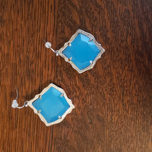 Kendra Scott Kirsten Earrings in Retired Aqua Chalcedony - Picture 1 of 7